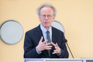 Prof Martin Lohse, Vice President of the Society of German Natural Scientists and Physicians (GDNÄ) Prof Martin Lohse, Vice President of the Society of German Natural Scientists and Physicians (GDNÄ)